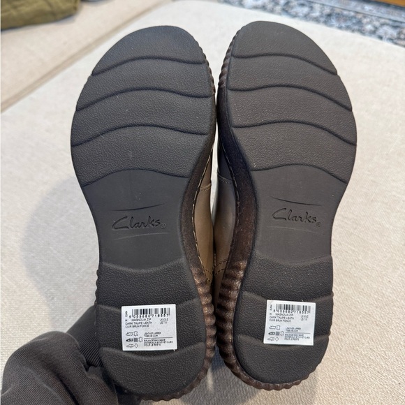 Clarks Magnolia Zip Womens Slip-On, Dark Taupe Leather, Sz 7W, NWB - Picture 9 of 11